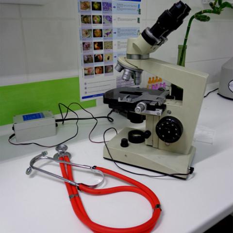 Bionokulární mikroskop zn. Meopta