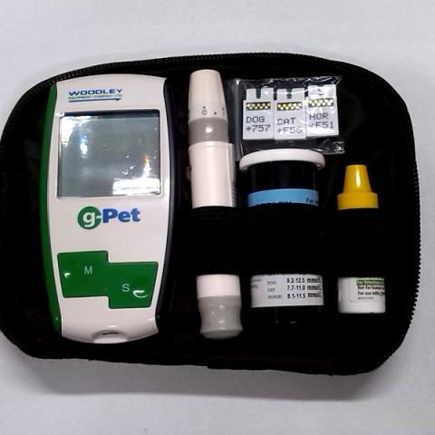 Profesionální veterinární glukometr